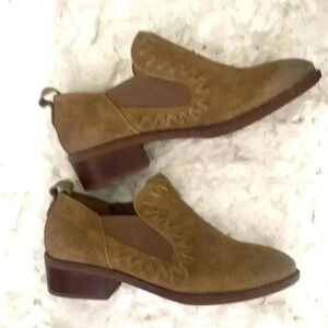 Montana size 6.5 booties suede leather